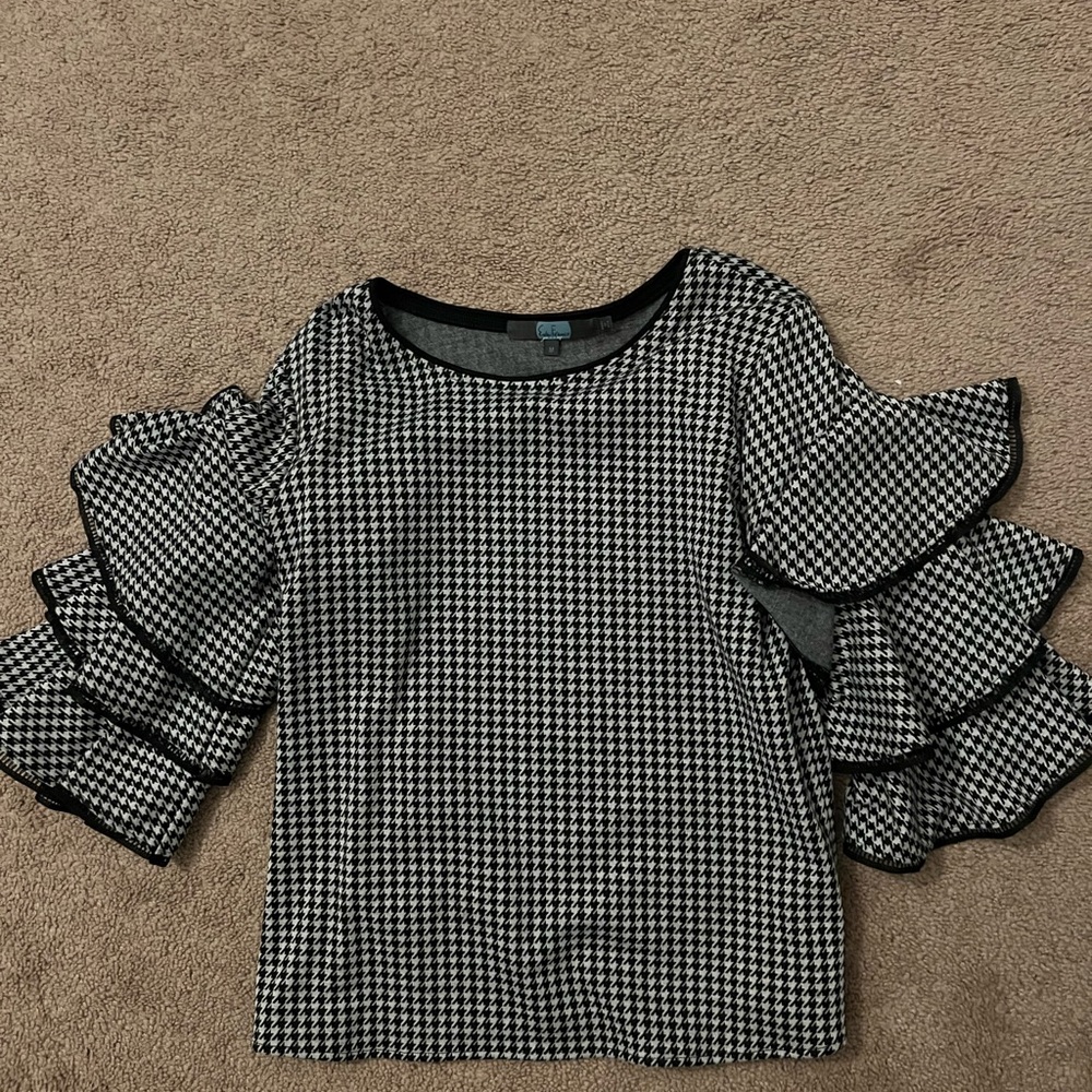 Eva Franco Black and White Ruffle Sleeve Blouse